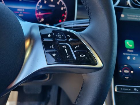 Used 2026 Mercedes-Benz GLC 300 image 22