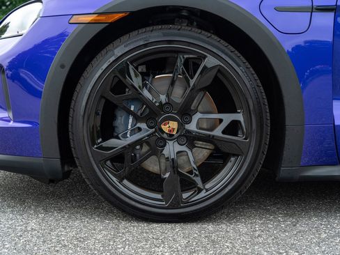 New 2025 Porsche Taycan 4 Cross Turismo image 11