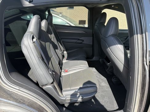 Used 2026 Tesla Model X AWD/4WD image 8
