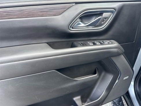 Used 2023 Chevrolet Suburban Z71 image 20