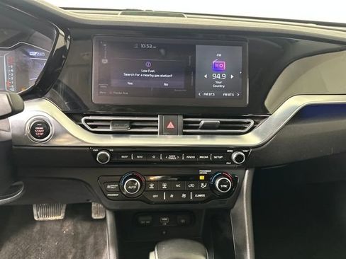 Used 2022 Kia Niro EX Premium image 21
