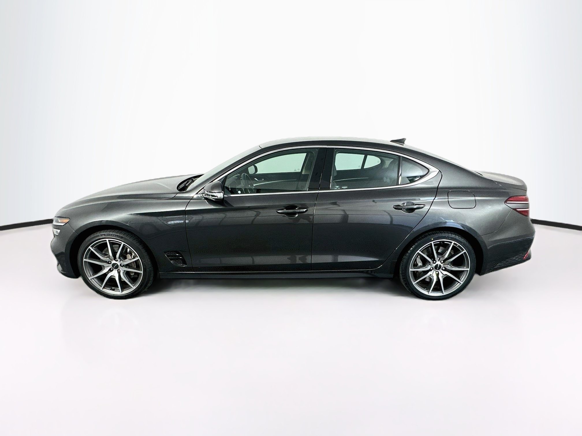 Used 2026 Genesis G70 2.5T RWD image 4