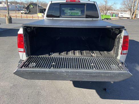 Used 2013 Nissan Titan SV w/ SV Premium Utility Pkg image 17