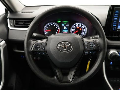 Used 2022 Toyota RAV4 LE image 16