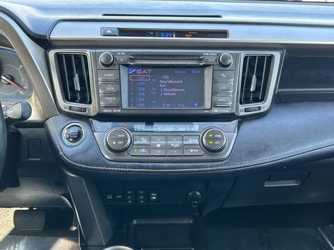 Used 2013 Toyota RAV4 Limited image 27