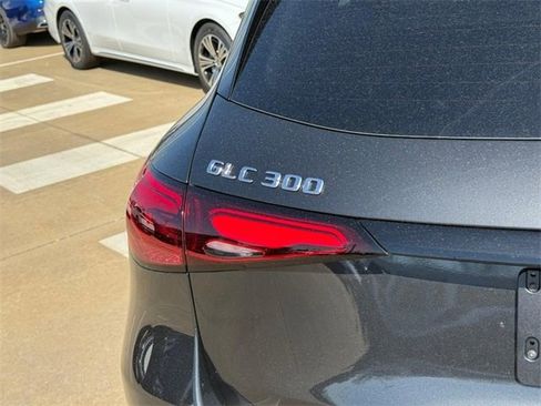 Used 2025 Mercedes-Benz GLC 300 GLC 300 image 4