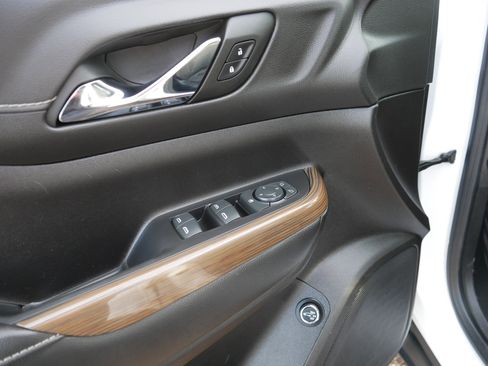 Used 2023 GMC Acadia SLE w/ Driver Convenience Package image 19