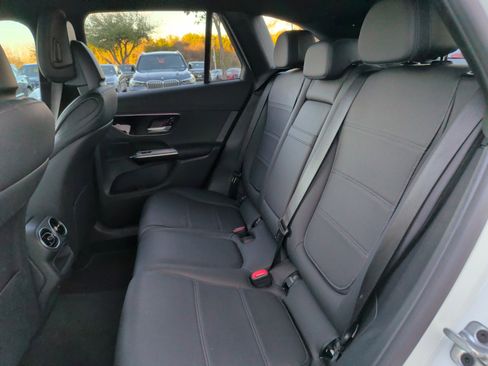 Used 2024 Mercedes-Benz GLC 300 image 33