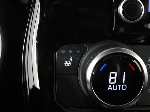 Used 2022 Toyota Highlander XLE image 25