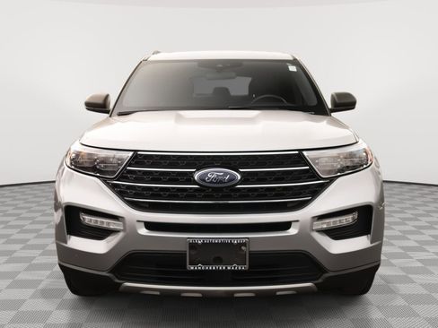 Used 2020 Ford Explorer XLT w/ Equipment Group 202A image 20