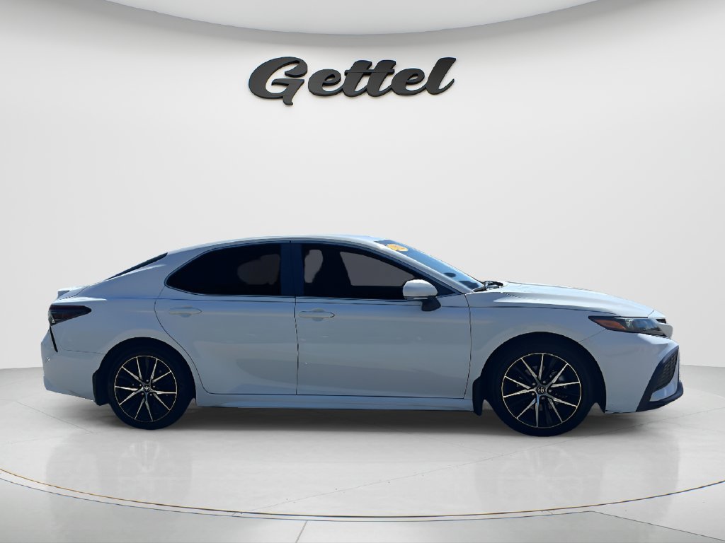 Used 2023 Toyota Camry SE FWD image 11