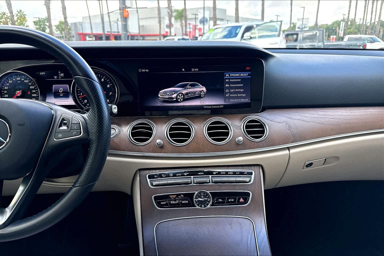 Used 2018 Mercedes-Benz E 300 image 32