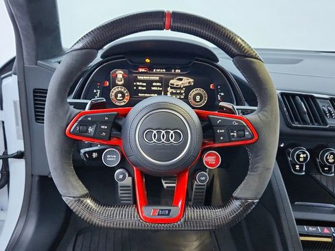 Used 2018 Audi R8 V10 plus image 26