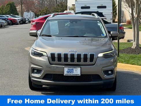 Used 2019 Jeep Cherokee Limited w/ Luxury Group image 3