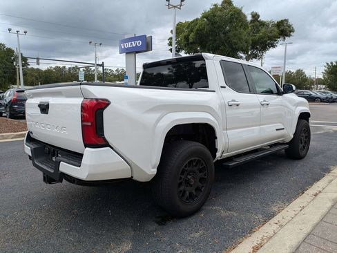 Used 2024 Toyota Tacoma SR5 AWD/4WD image 6