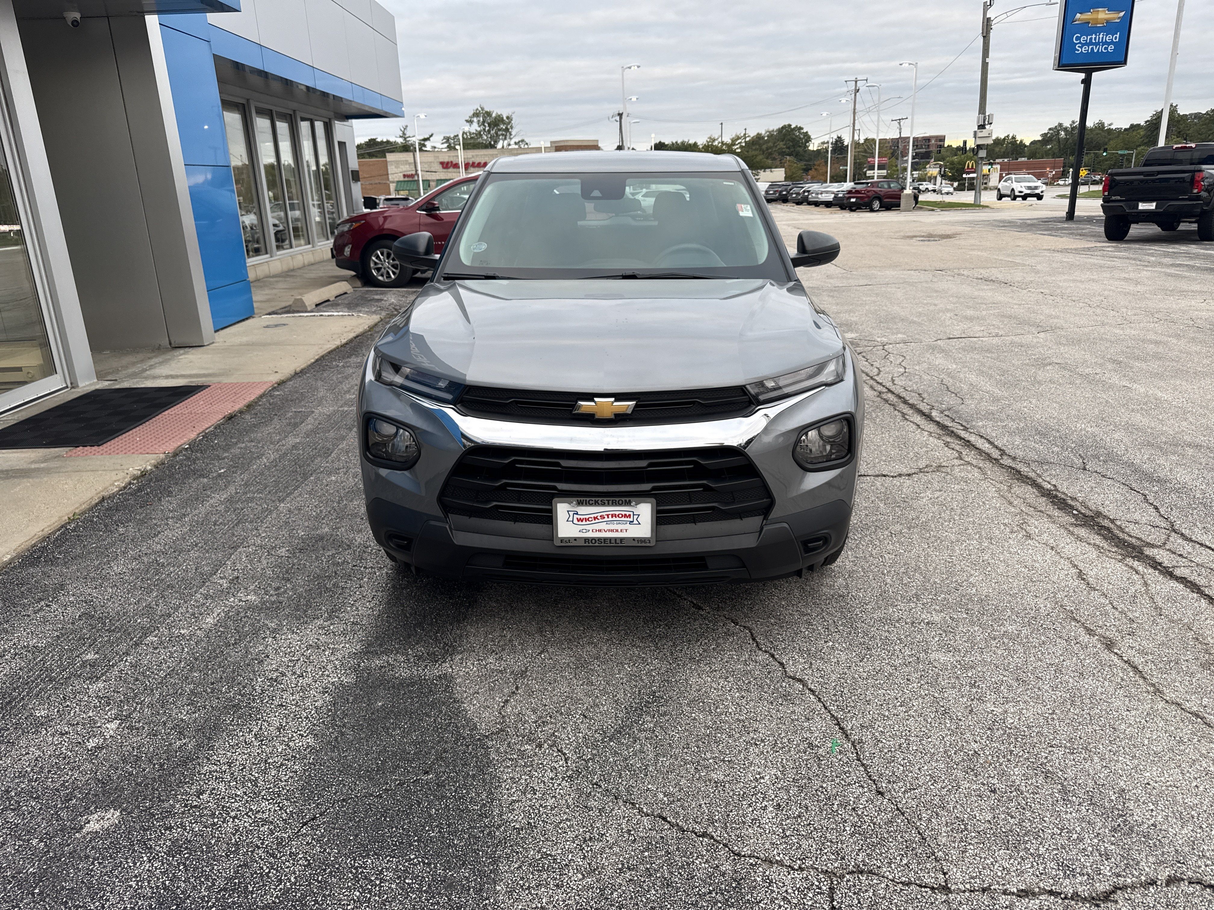Used 2023 Chevrolet TrailBlazer LS FWD image 3