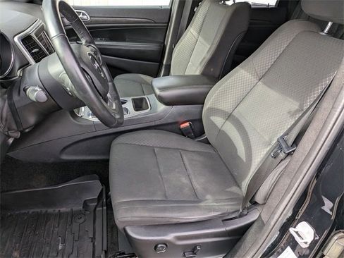 Certified 2018 Jeep Grand Cherokee Laredo image 11