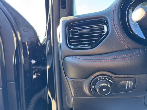 Used 2023 Dodge Durango GT image 12