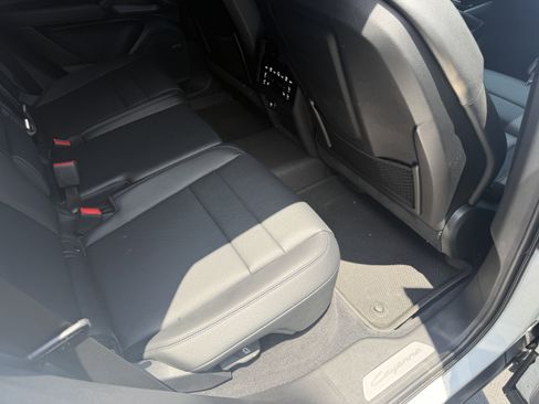 Certified 2024 Porsche Cayenne AWD/4WD image 22