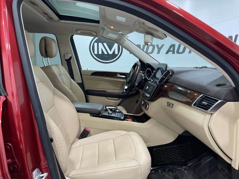 Used 2017 Mercedes-Benz GLS 450 4MATIC image 36