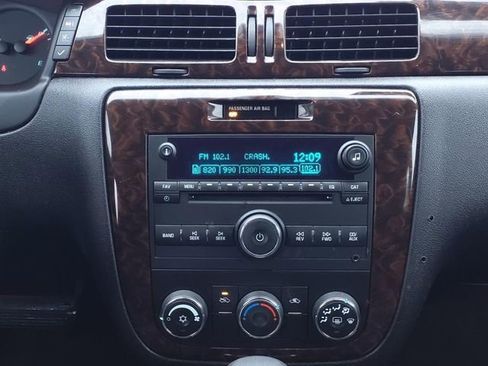 Used 2014 Chevrolet Impala Limited LS image 11