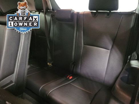 Used 2023 Toyota Highlander XLE image 21