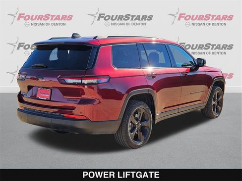 Used 2023 Jeep Grand Cherokee L Limited w/ Black Appearance Package image 4