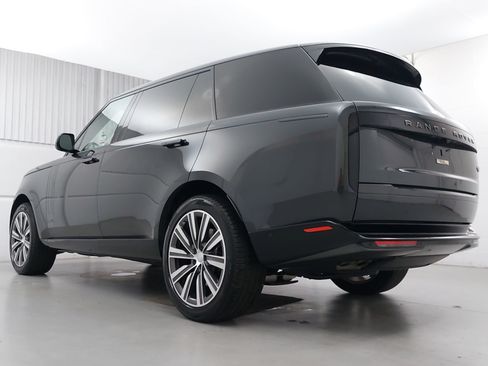 Used 2023 Land Rover Range Rover Long Wheelbase Autobiography AWD/4WD image 3