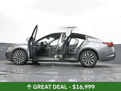 Used 2023 Nissan Altima 2.5 SV image 70