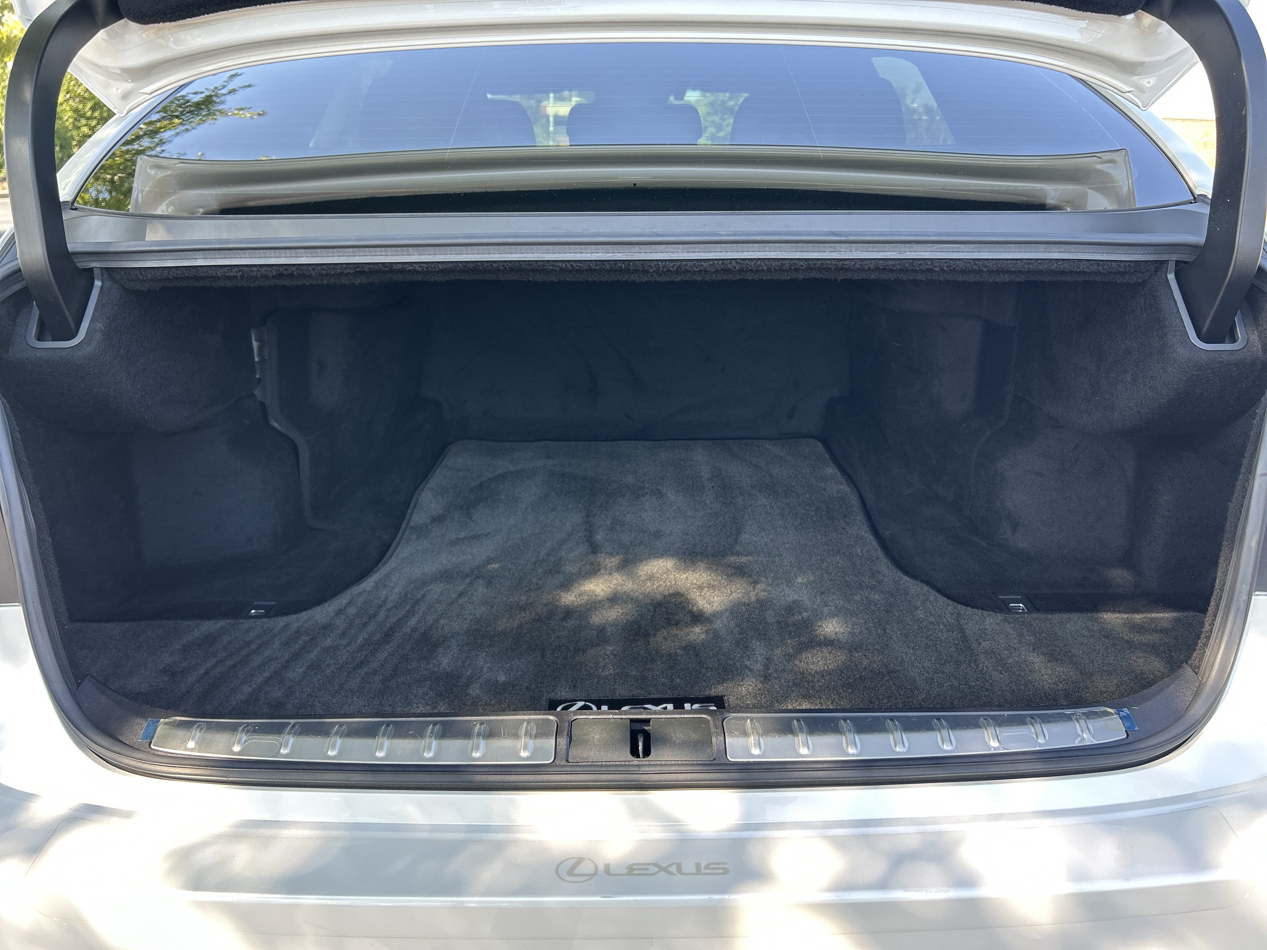 Used 2018 Lexus LS 500 w/ Interior Upgrade Package RWD image 30