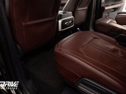 Used 2024 Ford Expedition Limited AWD/4WD image 18