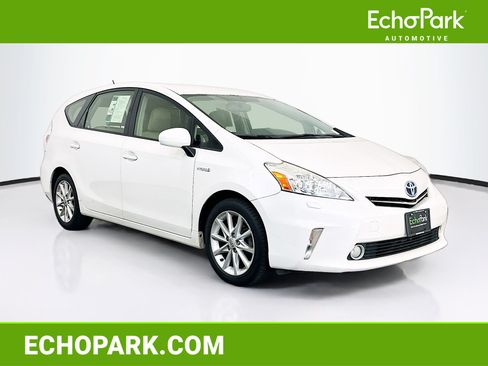 Used 2014 Toyota Prius V Five FWD image 1