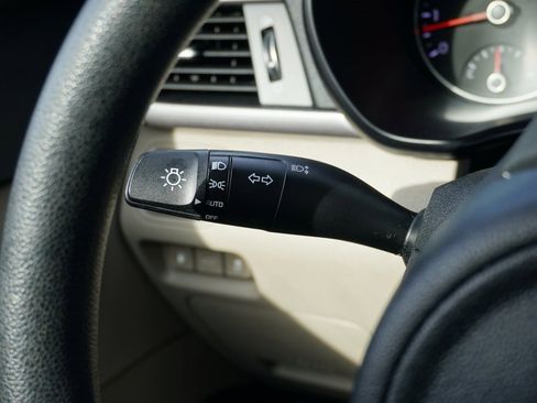 Used 2017 Kia Optima LX w/ Convenience Package image 17