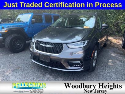 Certified 2023 Chrysler Pacifica Touring-L