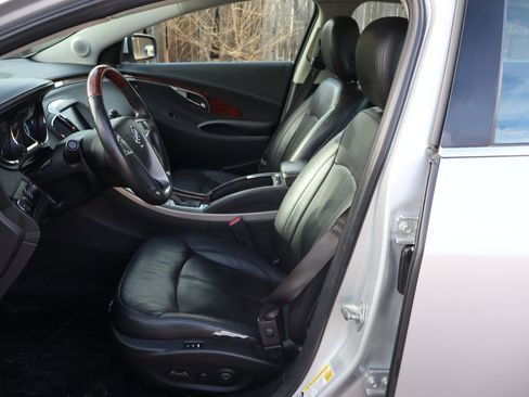 Used 2013 Buick LaCrosse Touring image 19