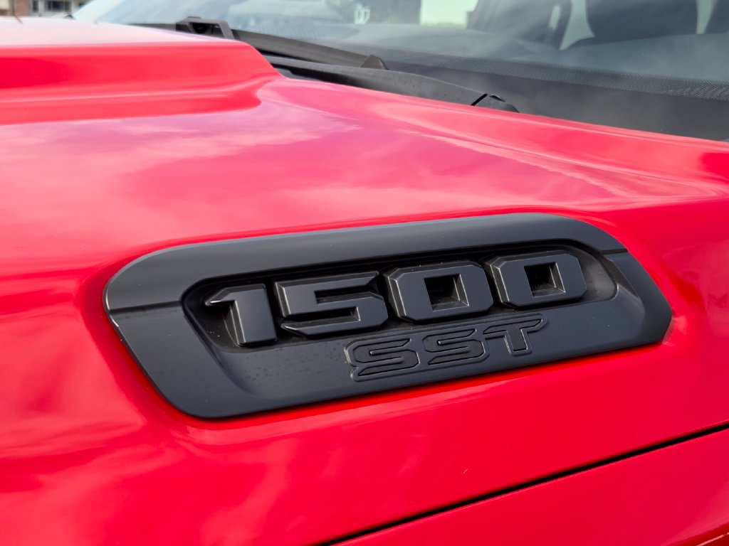 Used 2025 RAM 1500 Warlock AWD/4WD image 13