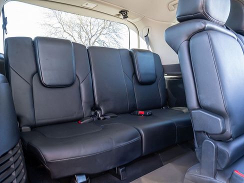 Used 2018 Nissan Armada SL w/ Moonroof Package image 21