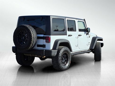 Used 2018 Jeep Wrangler Unlimited Sport S image 4