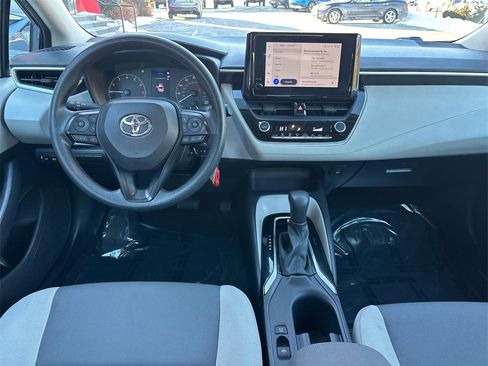 Used 2023 Toyota Corolla LE image 11