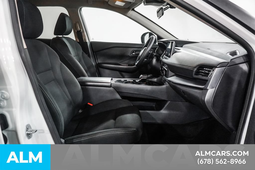 Used 2024 Nissan Rogue S FWD image 16