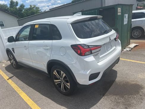 Used 2020 Mitsubishi Outlander Sport ES AWD/4WD image 2