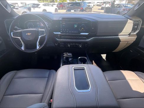 Used 2022 Chevrolet Silverado 1500 LTZ AWD/4WD image 16