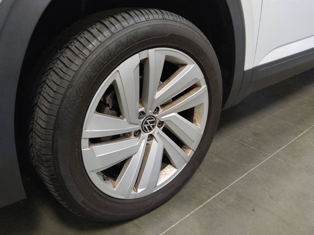 Used 2021 Volkswagen Atlas Cross Sport SE FWD image 31
