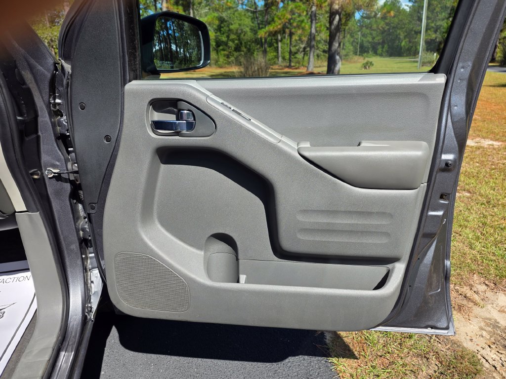 Used 2019 Nissan Frontier SV RWD image 25