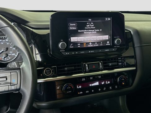 Used 2022 Nissan Pathfinder SV w/ SV Black Package FWD image 18