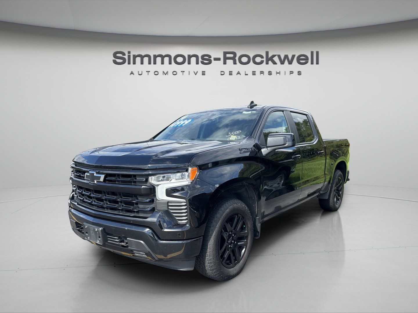 Used 2024 Chevrolet Silverado 1500 RST w/ Convenience Package II AWD/4WD image 2