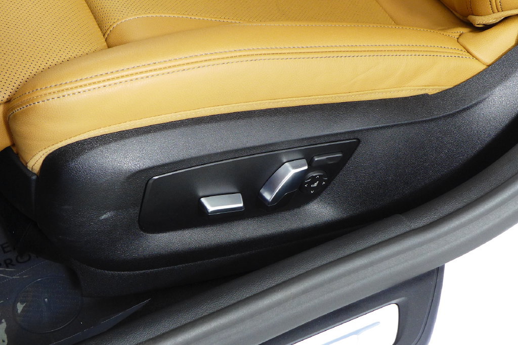 Certified 2023 BMW 530i w/ Convenience Package RWD image 23