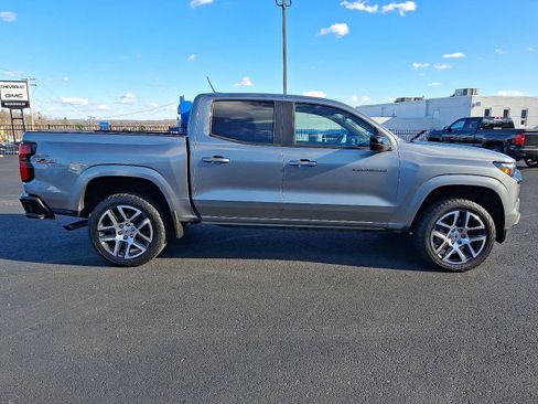 Used 2023 Chevrolet Colorado Z71 w/ Z71 Convenience Package 2 image 8