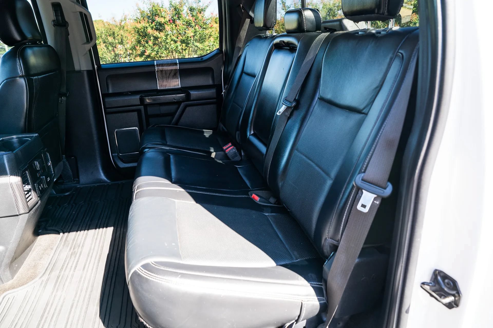 Used 2019 Ford F250 Lariat w/ Lariat Ultimate Package AWD/4WD image 30