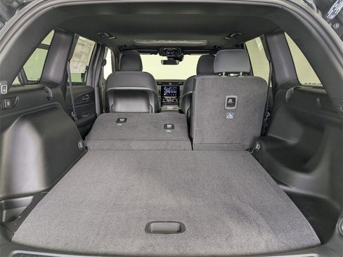 New 2025 Jeep Grand Cherokee Laredo w/ Luxury Tech Group I image 29